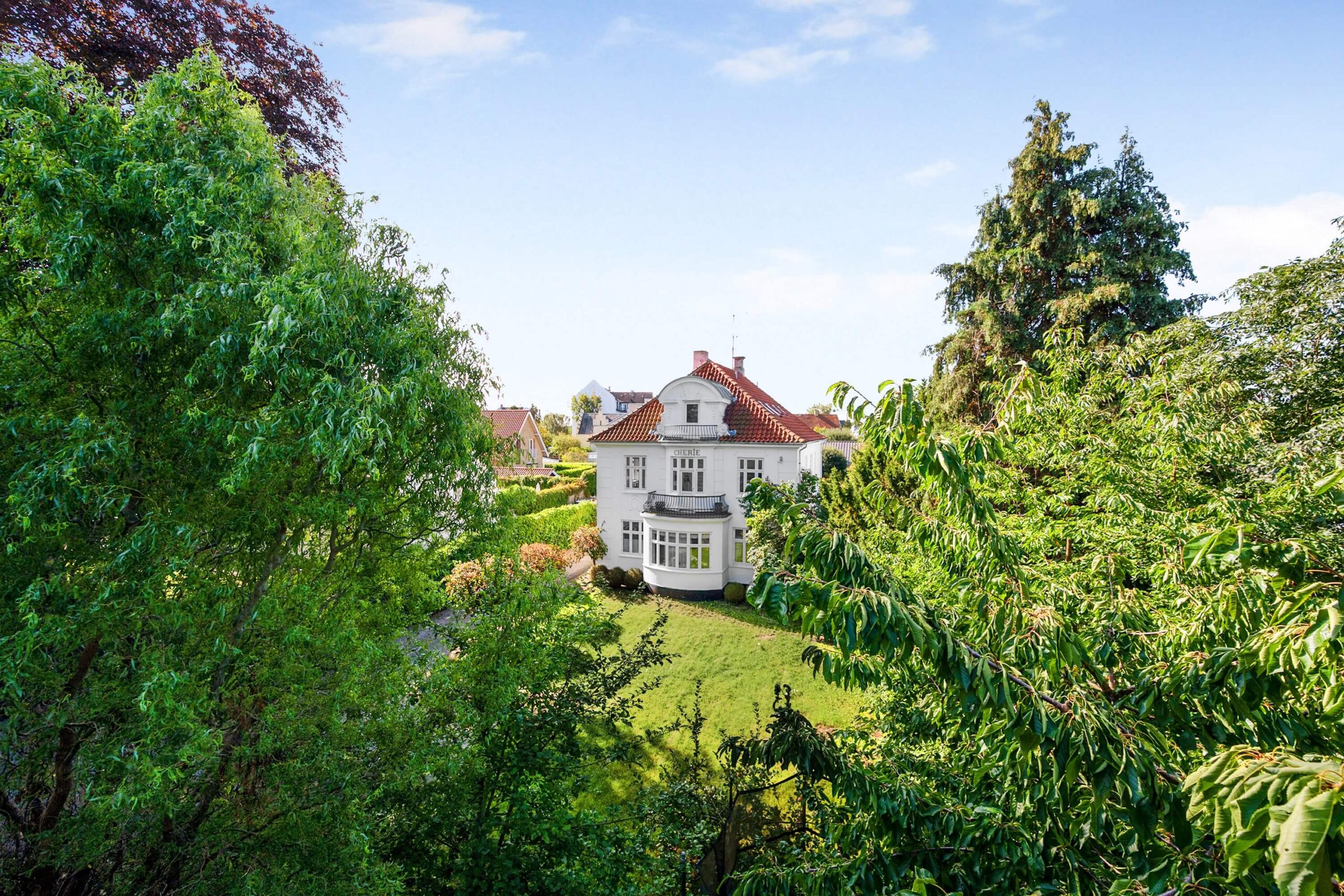 1. Billede udefra af huset